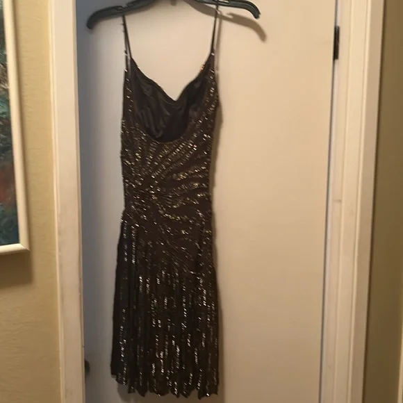 Truly incredible beaded Cocktail dress - Picture 2 of 4